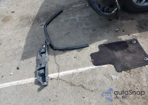 2018 Jeep Grand Cherokee Overland 4X2 z USA, uszkodzony, nr VIN 1C4RJECG6JC353353